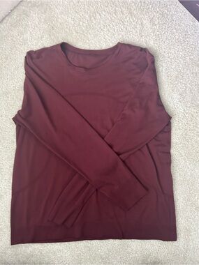 Women’s Lululemon Athletic Long Sleeve Top